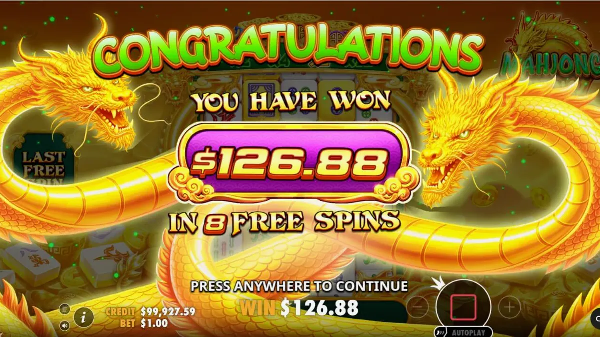 Tampilan visual permainan slot Mahjong Wins Triple Pot dengan tema perang dan ubin Mahjong